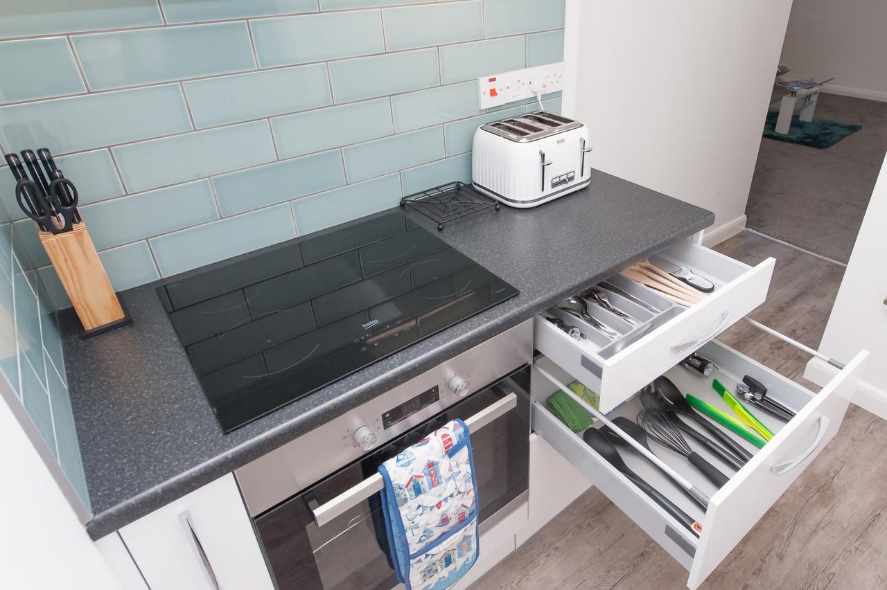 Two Bed Ground Floor Apartment, Sleeps Six, Free Parking And High Speed Wifi Ramsgate Dış mekan fotoğraf